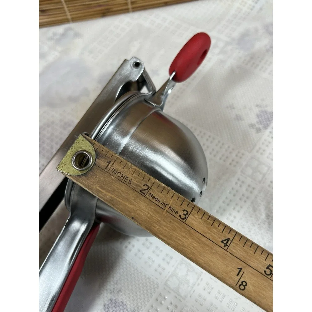 Large Stainless Steel Lemon Squeezer , Lime And Citrus Juicer With Silicone Hand